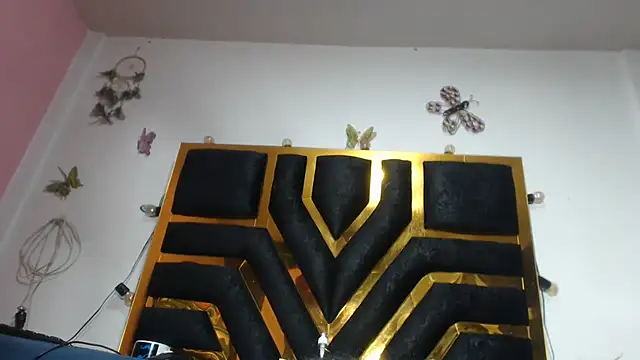 Helennahot online show from March 2026 07:09:01 PM