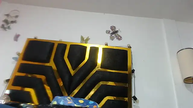Helennahot online show from October 2025 01:12:01 PM