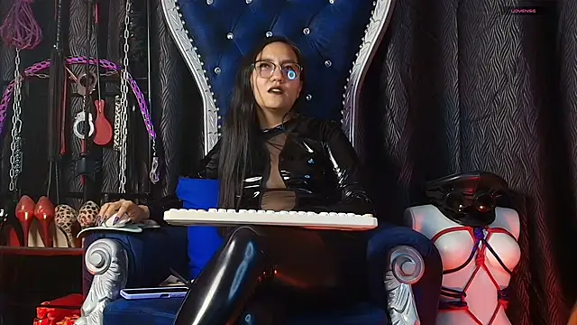 abbymora online show from April 2026 03:30:01 AM