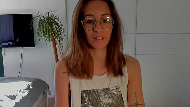 DesireMore90 online show from May 2026 03:19:01 PM