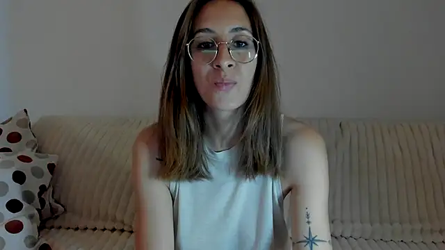 DesireMore90 online show from May 2026 05:52:01 PM