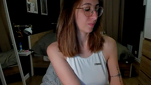 DesireMore90 online show from May 2026 07:44:02 PM