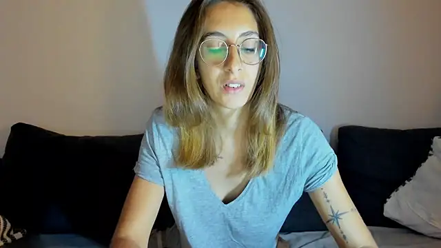 Snapshot of DesireMore90 chatting on September 2025 06:32:02 PM DesireMore90 online show from September 2025 06:32:02 PM