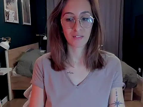 DesireMore90 online show from March 2026 04:40:01 PM