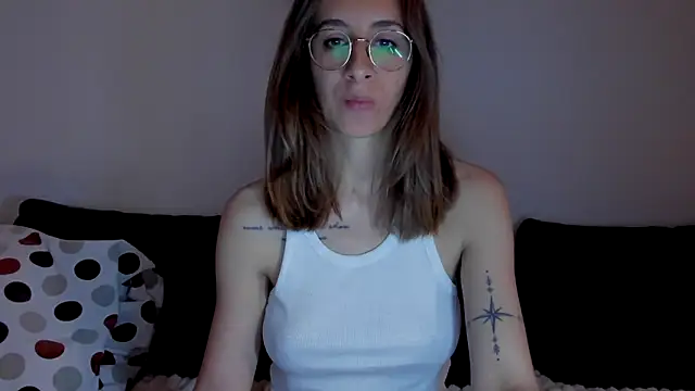 DesireMore90 online show from May 2026 09:46:02 PM