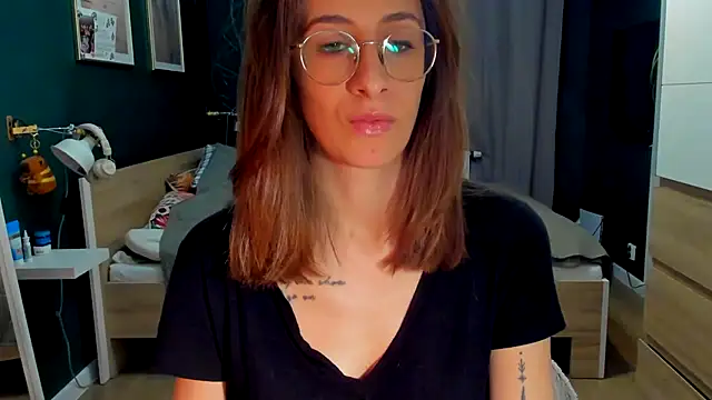 DesireMore90 online show from April 2026 06:58:01 PM