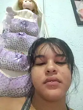 Snapshot of Bellota_22_Fuckme chatting on November 2025 11:25:01 AM Bellota 22 Fuckme online show from November 2025 11:25:01 AM