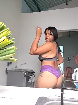 Snapshot of Bellota_22_Fuckme chatting on November 2025 03:27:01 PM Bellota 22 Fuckme online show from November 2025 03:27:01 PM