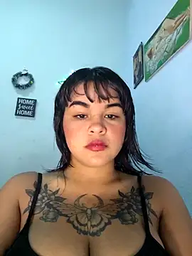 Snapshot of Bellota_22_Fuckme chatting on November 2025 03:18:01 AM Bellota 22 Fuckme online show from November 2025 03:18:01 AM