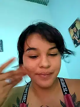 Snapshot of Bellota_22_Fuckme chatting on December 2025 01:28:02 PM Bellota 22 Fuckme online show from December 2025 01:28:02 PM