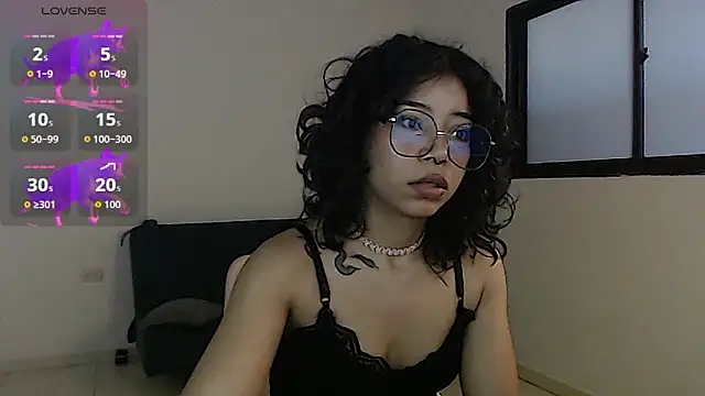 Putaku San online show from December 2025 12:18:02 PM