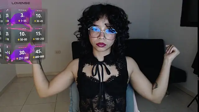 Snapshot of Putaku_San chatting on October 2025 04:05:02 AM Putaku San online show from October 2025 04:05:02 AM