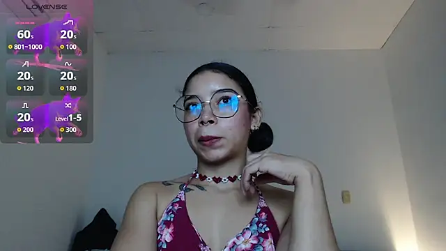 Snapshot of Putaku_San chatting on October 2025 04:25:01 AM Putaku San online show from October 2025 04:25:01 AM