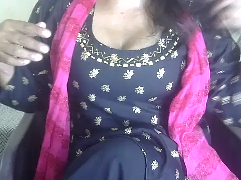Snapshot of Lusty_Wife1 chatting on September 2025 07:02:02 PM Lusty Wife1 online show from September 2025 07:02:02 PM