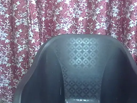 Snapshot of Lusty_Wife1 chatting on April 2026 07:53:01 PM Lusty Wife1 online show from April 2026 07:53:01 PM