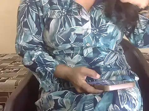 Snapshot of Lusty_Wife1 chatting on September 2025 10:04:01 AM Lusty Wife1 online show from September 2025 10:04:01 AM