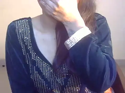 Snapshot of Lusty_Wife1 chatting on December 2024 09:22:02 PM Lusty Wife1 online show from December 2024 09:22:02 PM