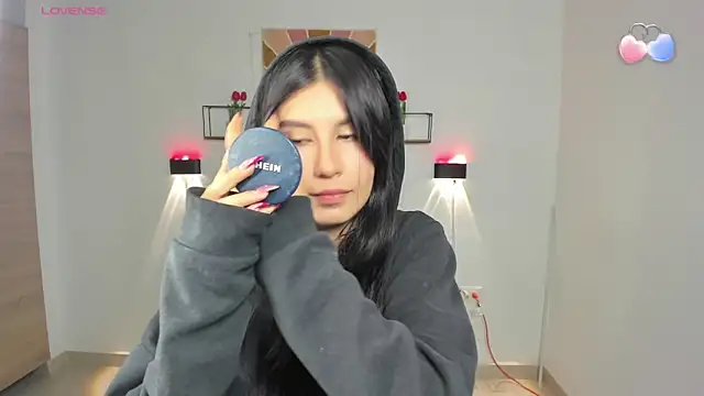 emily villamil online show from March 2026 09:05:02 PM