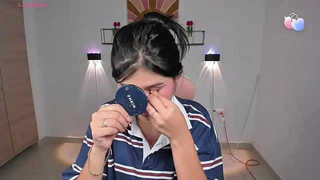 emily villamil online show from April 2026 09:38:02 PM