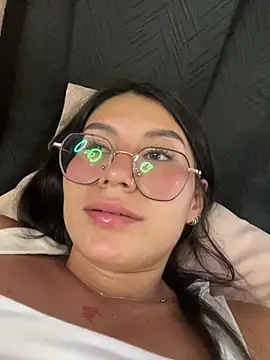 emily villamil online show from May 2026 09:31:02 PM