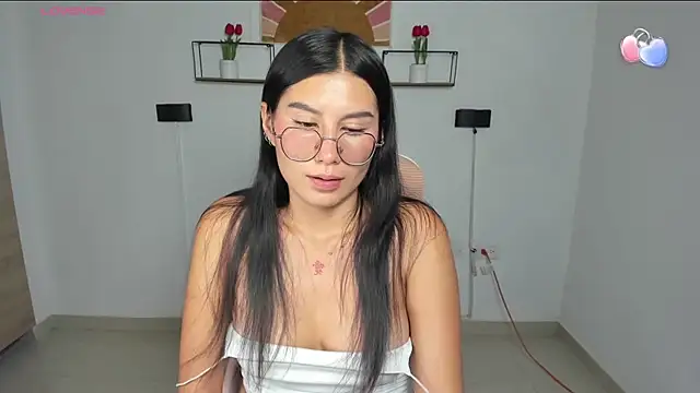 emily villamil online show from June 2026 10:37:01 PM