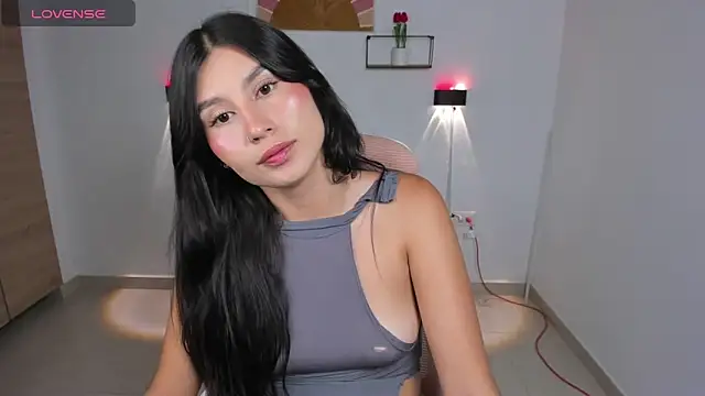 emily villamil online show from April 2026 07:58:02 PM