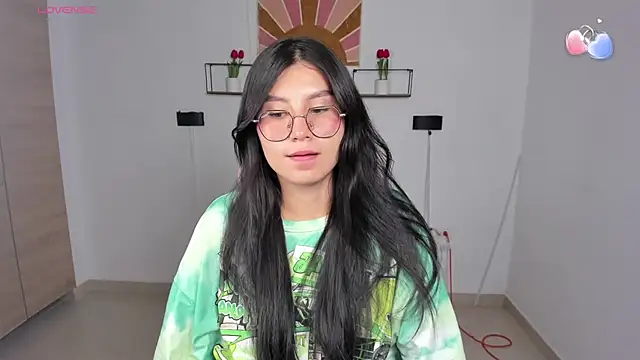 emily villamil online show from April 2026 09:54:02 PM