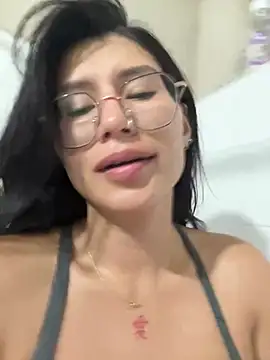 emily villamil online show from February 2026 04:39:02 PM