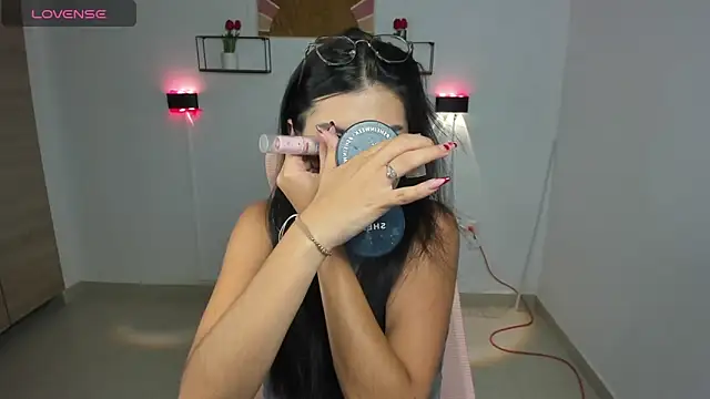 emily villamil online show from February 2026 09:47:01 PM