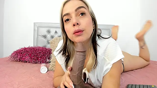 NICOLEVIP online show from January 2026 04:14:01 PM