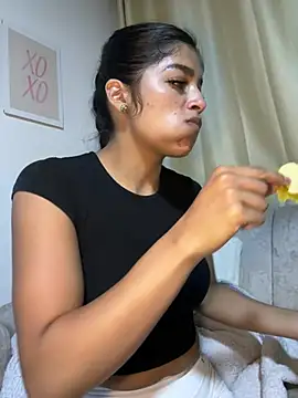 AgathaGeorgiou online show from April 2026 10:36:02 PM