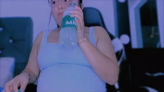 KathieBurning online show from November 2025 07:28:02 PM