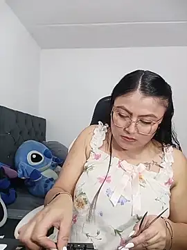 KathieBurning online show from December 2025 04:28:02 PM