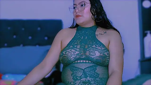 KathieBurning online show from November 2025 06:00:01 PM