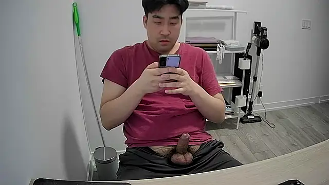 Koreanboy171 online show from April 2026 12:05:01 AM