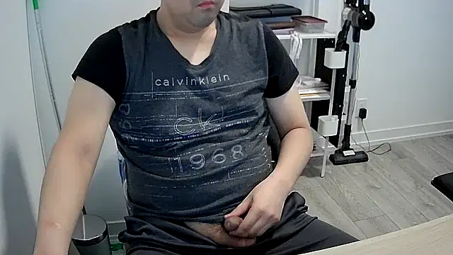 Koreanboy171 online show from May 2026 03:26:01 AM
