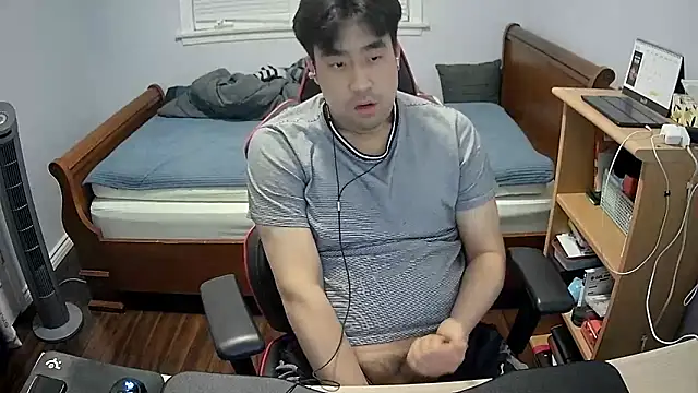 Koreanboy171 online show from March 2026 03:55:01 AM