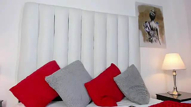 Snapshot of Violet_queen20 chatting on February 2026 10:18:02 PM Violet queen20 online show from February 2026 10:18:02 PM