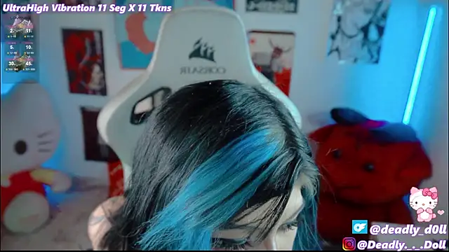 Snapshot of Deadly_Doll chatting on December 2025 08:14:01 PM Deadly Doll online show from December 2025 08:14:01 PM