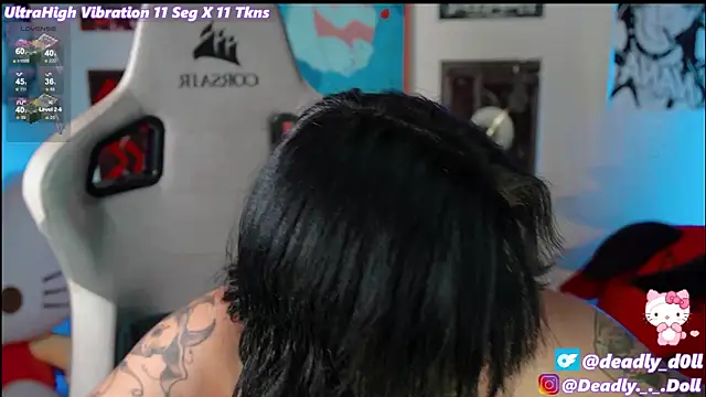 Snapshot of Deadly_Doll chatting on March 2025 08:35:02 PM Deadly Doll online show from March 2025 08:35:02 PM