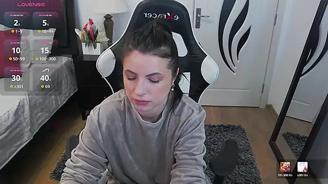 Snapshot of AmyPure_ chatting on April 2026 04:41:02 AM AmyPure online show from April 2026 04:41:02 AM