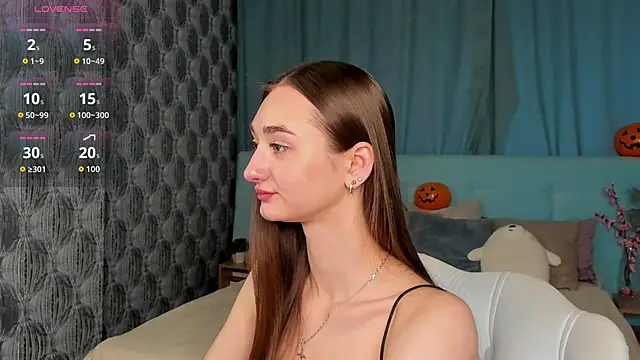 Kelly Powell online show from October 2025 09:31:01 AM