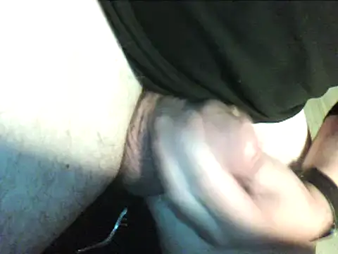 Snapshot of InvitingBend9 chatting on October 2025 04:43:01 AM InvitingBend9 online show from October 2025 04:43:01 AM