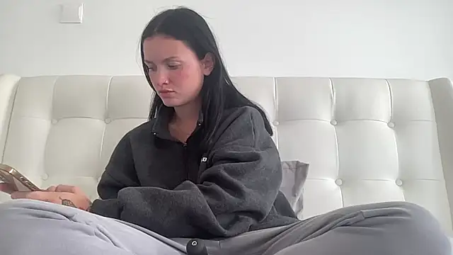 mariemelissah online show from December 2025 12:15:01 PM