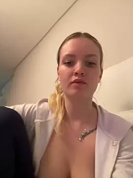 Snapshot of mariemelissah chatting on February 2025 02:05:01 PM mariemelissah online show from February 2025 02:05:01 PM