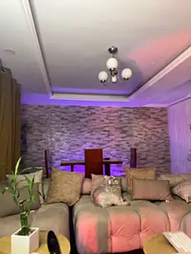 vanesaa blake online show from May 2026 03:03:01 AM