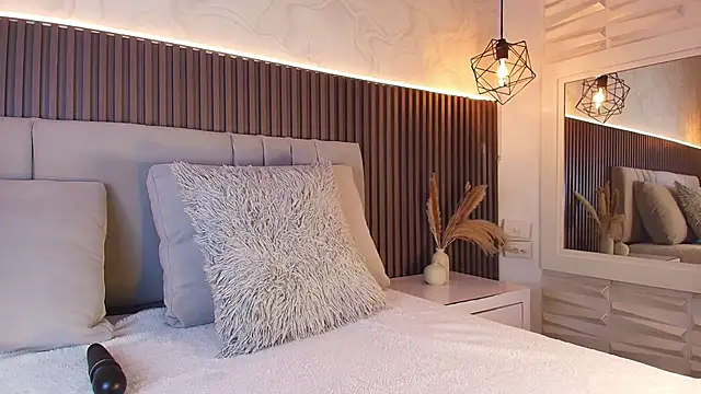 SHANONCLARK online show from December 2025 07:07:02 PM