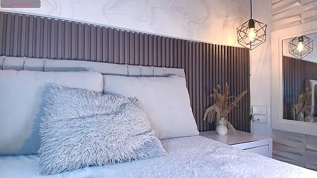 SHANONCLARK online show from March 2026 07:10:02 PM