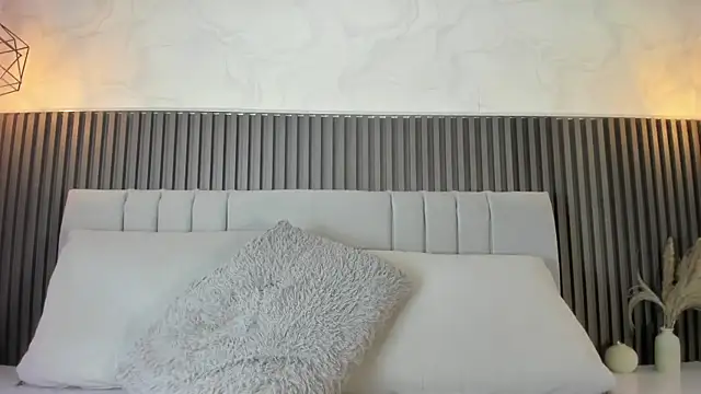 Snapshot of SHANONCLARK chatting on November 2025 06:12:02 PM SHANONCLARK online show from November 2025 06:12:02 PM