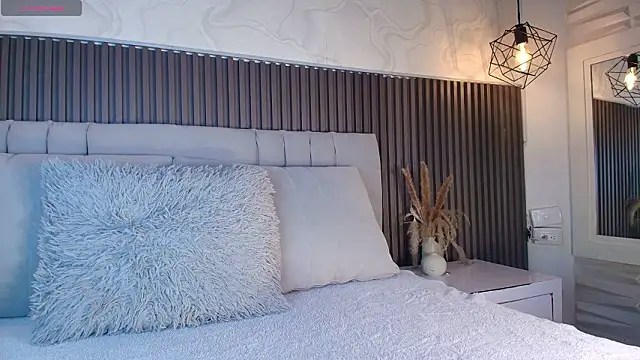 SHANONCLARK online show from March 2026 06:14:02 PM